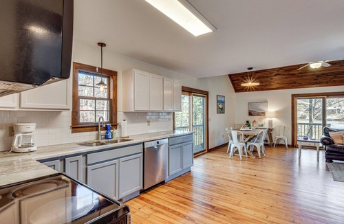 West Union House | Lake Keowee Family Retreat w/Private Dock