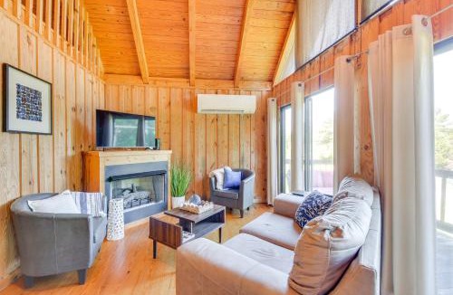 Six Mile House | Lake Keowee Retreat: Idyllic Six Mile Cabin!