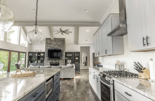 West Union House | Lake Keowee waterfront Escape!