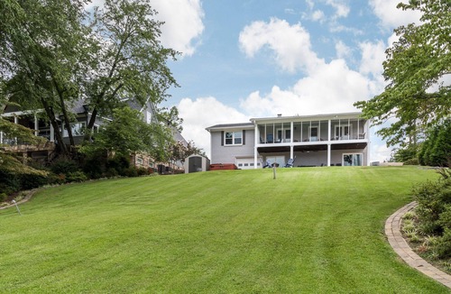 Cumming House | Lake Lanier Dream - Waterfront Escape