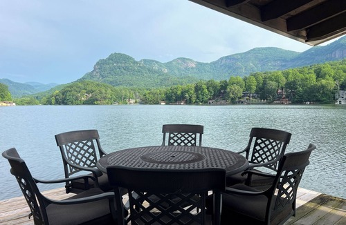 Lake Lure House | Lake Lure Lookout - Lakefront- 3bd/3ba - Sleeps 8 dog friendly