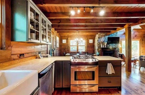 Lake Lure House | Lake Lure mountain cabin with spectacular views on 2 acres