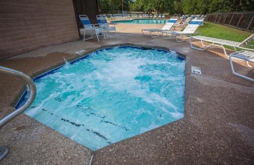 Gordonville Resort | Lake Texoma Camping Resort Cabin 17