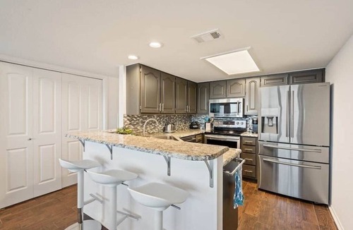 Briarcliff Condo | Lake Travis Family Escape w/Boat Slip + Pool