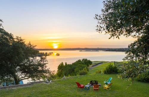 Waterford On Lake Travis House | Lake Travis Lakefront Retreat - Hot tub - Boat Ramp - Lakeside Parks