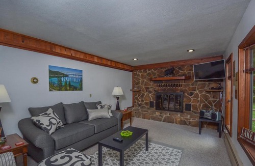 Thayerville House | Lake View