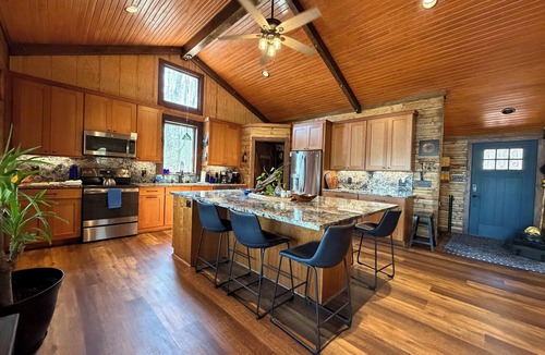 Littleton Cabin | Lakefront Cabin-Giant Covered Porch-Gourmet kitchen. Boulder fire pit! BLISS!