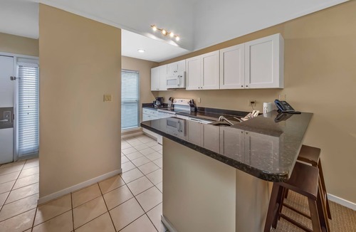 Fairfield Harbour Condo | Lakefront Condo with Indoor & Outdoor Pools - New Bern