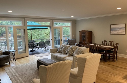 Barium Springs House | Lakefront Custom Home/w Private Dock on Cove. Finished Basement. 2 Kitchens