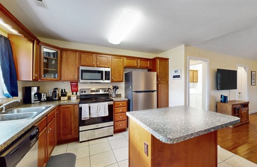 Boiling Spring Lakes House | Lakefront dog-friendly home near beach/Wilmington with private gazebo, W/D