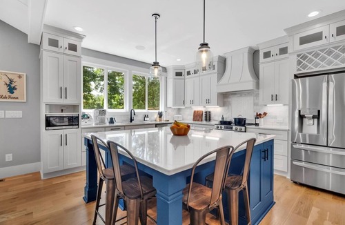 Denver House | Lakefront Escape - Hot Tub, Sauna, Yoga, Game Room