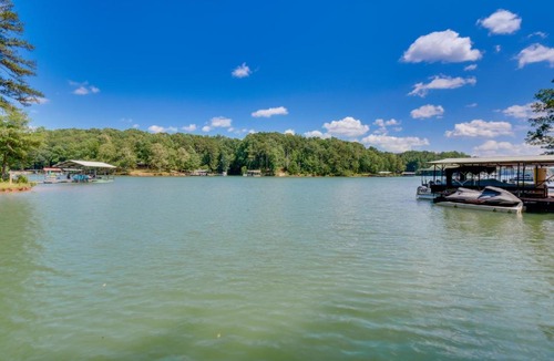 Fair Play House | Lakefront Fair Play Vacation Rental, Pets Welcome!