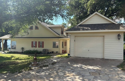 Silver Creek Village House | Lakefront family gathering haven. Sleeps 18. Private boat ramp. Boat available!