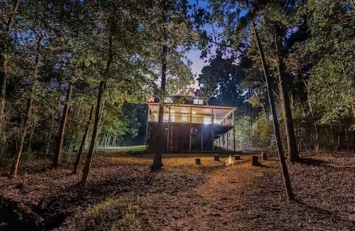 Reed Creek House | Lakefront Hartwell Home with Private Dock + Sleeps 15