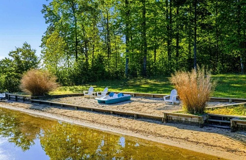 Mineral House | Lakefront Lake Anna 5 Suites, Dock, Beach