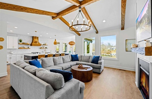 Mineral House | Lakefront Lake Anna | 6BR, Game Room, Pool, Beach