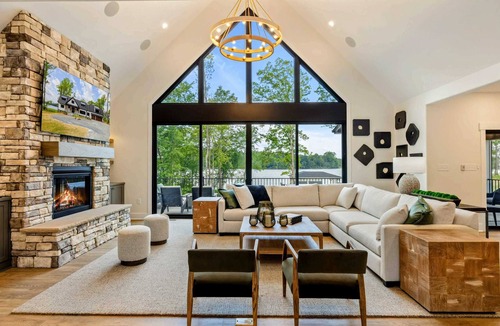 Bumpass House | Lakefront Lake Anna, Beach, Dock, Deck Vie