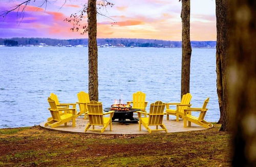 Bumpass House | Lakefront Lake Anna Views, Dock, Hot Tub, Firepit