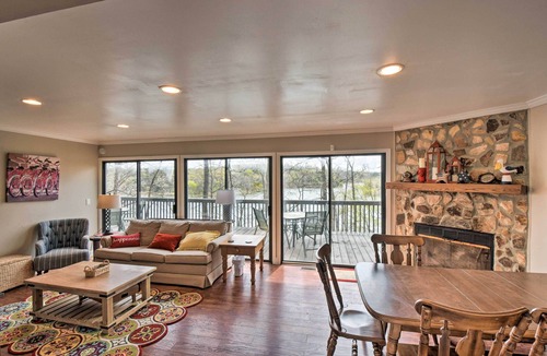 Lavonia Cottage | Lakefront Lavonia Cottage w/2-Story Dock!