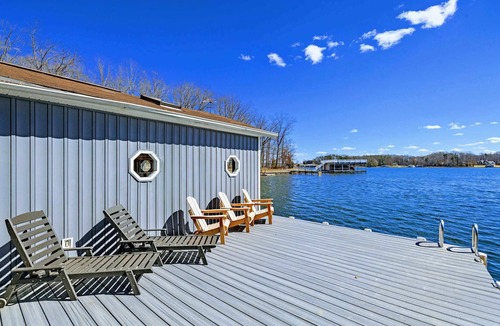 Mineral House | Lakefront Luxury, Hot Tub, Dock, Beach, Games