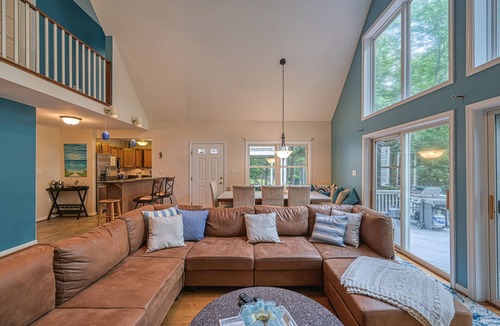 Bumpass House | Lakefront oasis with free WiFi, private dock, furnished deck, & paddleboards