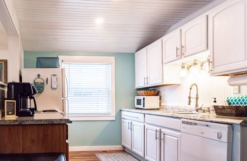 Brooklyn House | *Lakefront* Open Concept Gem