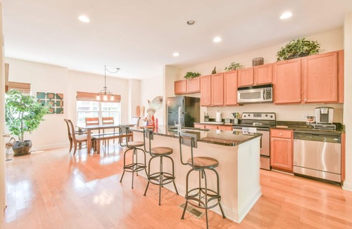 Hartwell House | Lakefront Retreat w/Pool & Game Room near Downtown