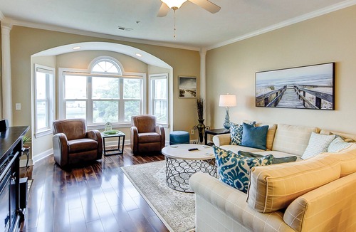 Carolina Yacht Landing Condo | Lakefront, second-floor condo in gated community with balcony, pool & hot tub