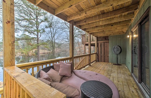 Bella Vista Apartment | Lakefront & Trailside Escape w/Private Dock +deck