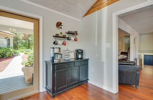 Bracey Cottage | Lakefront Vacation Rental w/Views & Hot Tub!