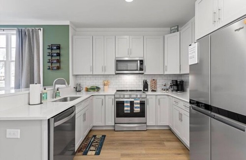 Jacksons' Gap House | Lakefront Villa @ Bay Pines- Unit 6