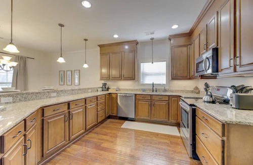 Prosperity House | Lakeside at Bedford - 5BR | 5BA| Waterfront