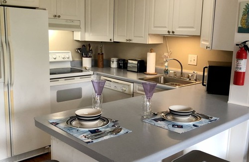 Diamondhead Apartment | Lakeside studio - Affordable Month to Month, Golf, Pools, Quiet