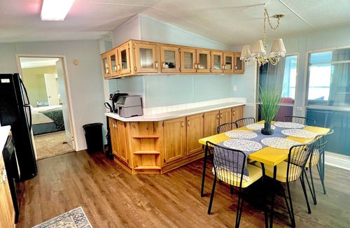 Georgetown House | Lakeview Living- 3 BR / 2 BA waterfront home on Lake Eufaula!