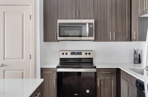 Pflugerville Apartment | Landing | Amazing 1BD, Pool, Courtyard