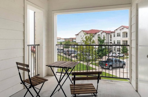 Pflugerville Apartment | Landing | Amazing 1BD, Pool, Yoga Studio
