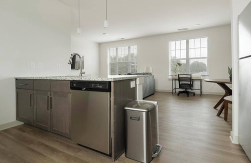 Charlotte Apartment | Landing | Amazing 1BD, Gym, Clubhouse