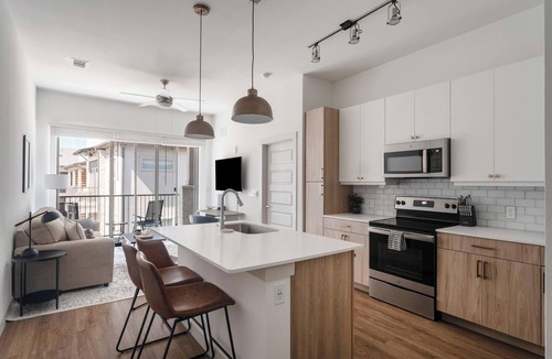 Austin Apartment | Landing | Amazing 1BD, Gym, Clubhouse