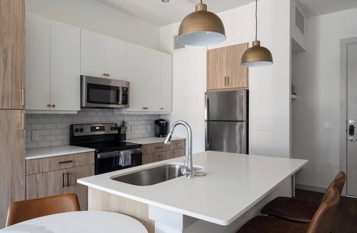 Austin Apartment | Landing | Amazing 1BD, Gym, Clubhouse