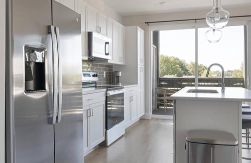 Oakwood Apartment | Landing | Amazing 1BD, Pool, Clubhouse