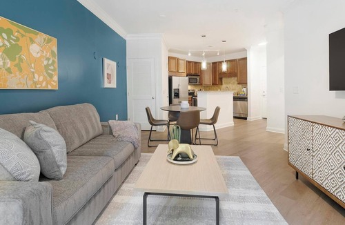 Cary Apartment | Landing | Amazing 1BD, Pool, Gym