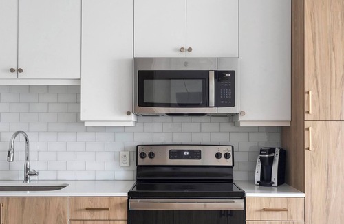Austin Apartment | Landing | Amazing 1BD, Pool, Gym
