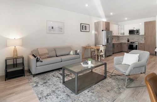 Richmond Apartment | Landing | Amazing 1BD, Rooftop Lounge, Game Room