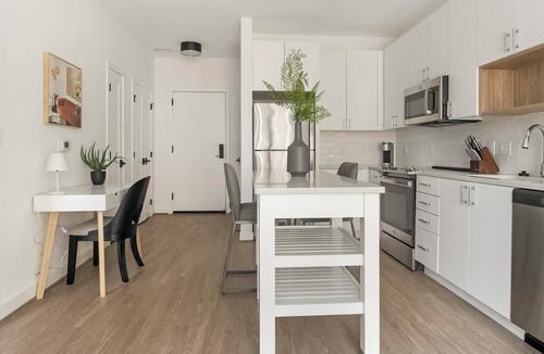Old Town West Apartment | Landing | Amazing 1BD, Gym, Clubhouse