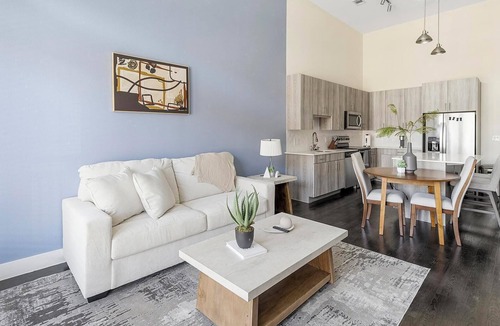 Fort Worth Apartment | Landing | Amazing 1BD in Bricktown