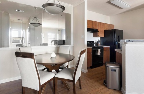 Austin Apartment | Landing | Amazing 2BD, Clubhouse, Courtyard