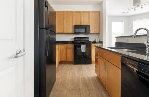 Frederick Apartment | Landing | Amazing 2BD, Pool, Gym