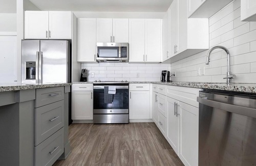 Matthews Apartment | Landing | Amazing 2BD, Pool, Gym