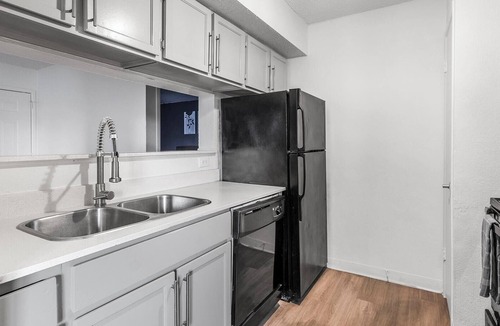 Windsor Park Apartment | Landing | Amazing 2BD, Pool, Gym