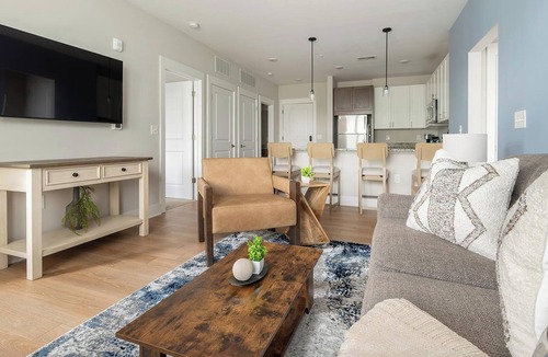 Hickory Apartment | Landing | Amazing 2BD, Yoga Studio, Clubhouse